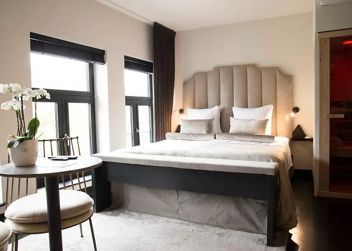 מלון דירות House Of Amstel 4*